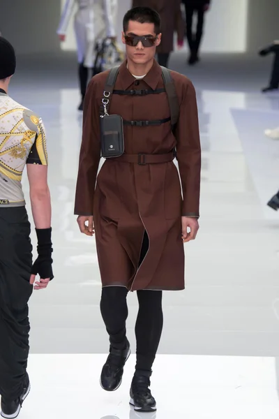 Look 40